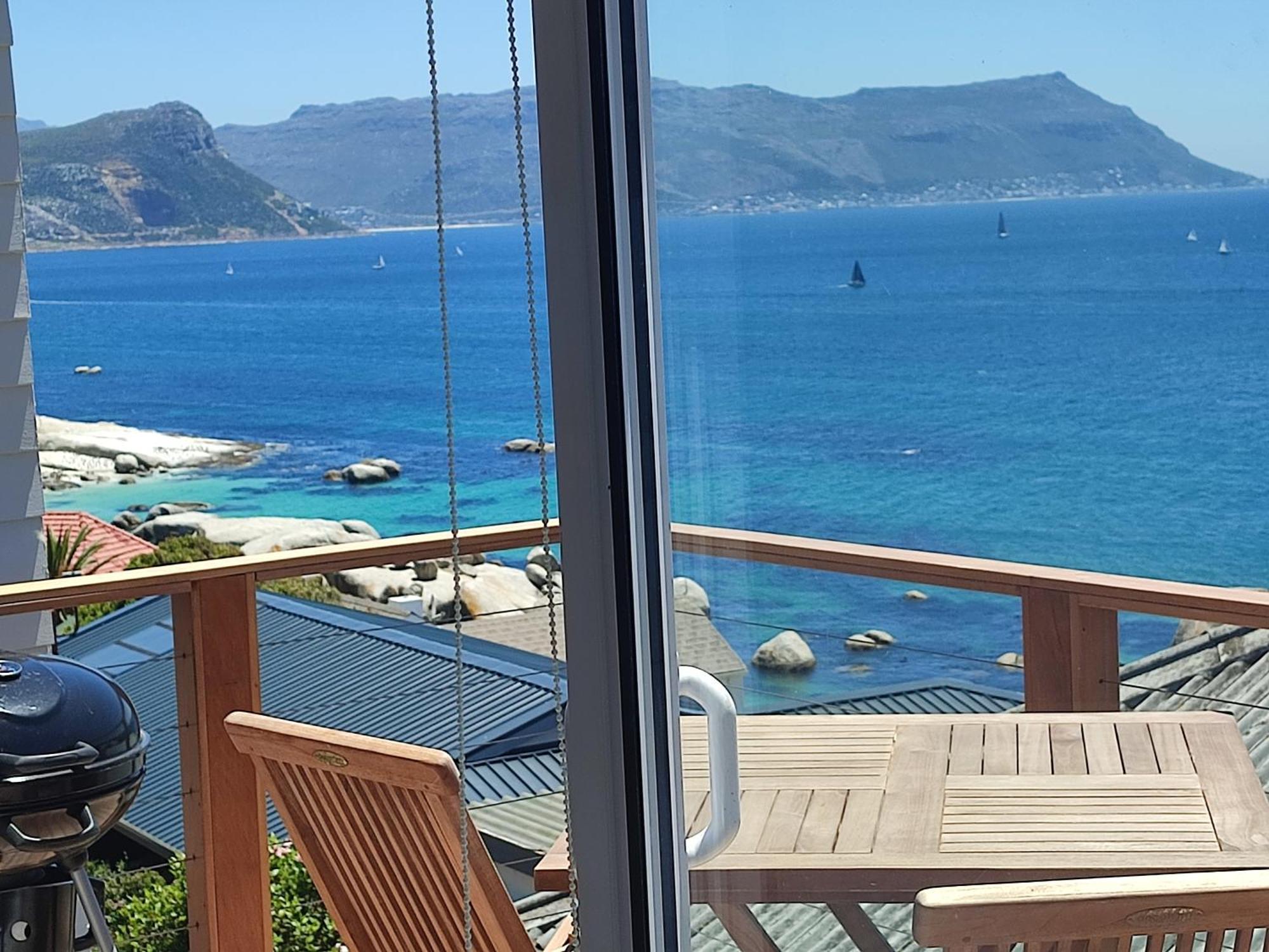 Penguins View Guesthouse Simonʼs Town Extérieur photo